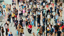 卡伊瓦机器人亮相第139届广交会，张其峰称中国机器人出海正当时，将以全栈技术与定制化能力抢占全球市场 