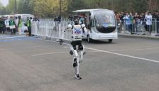 具身天工Ultra半马排位赛：以硬核技术筑牢具身智能国家队根基 