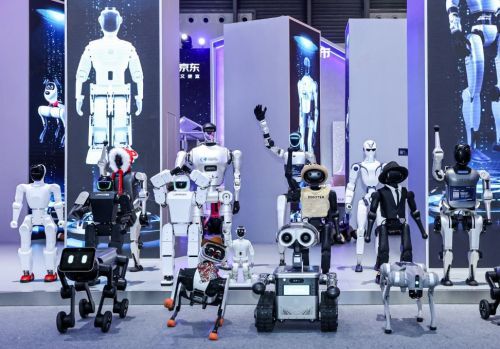 刘强东抢先布局：为机器人配“救护车”并建设数据“粮仓”，京东卡位具身智能供应链