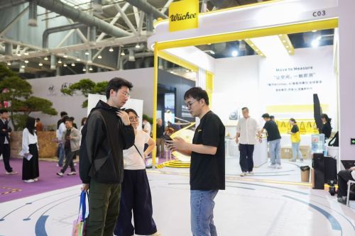 图片3 微尺品牌技术负责人和设计师交流.jpg