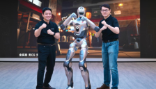 智驾领军人物李力耘加入众擎，具身智能赛道再添顶级战力 