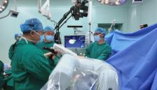 首次进藏：一台自研骨科手术机器人的临床验证路径 