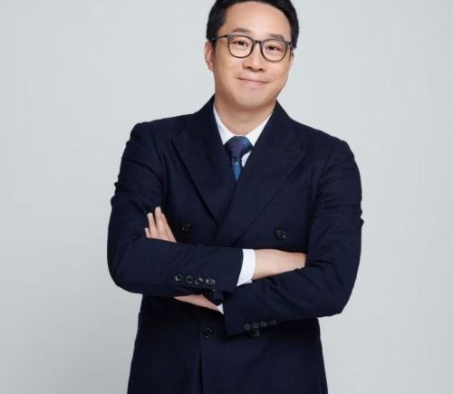 中国平安集团首席技术官王晓航：打造金融与医疗健康领域专家级AI