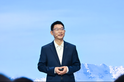 赛力斯何利扬：AI驱动魔方技术平台持续演进，引领高端出行