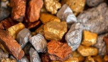 云南锗业市值突破500亿元：磷化铟缺口达70%带动AI概念升温，面临增收不增利与估值透支双重考验 