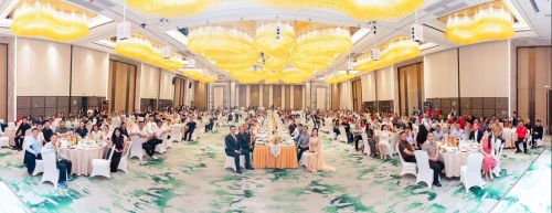 凝心聚力启新程 智赋阜商向未来 —— 深圳市阜阳商会第三届换届大会暨 AI 经济论坛圆满举行-资讯中国