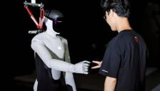 年产能1万台、定价58万元起，一家特斯拉关联公司发布人形机器人 