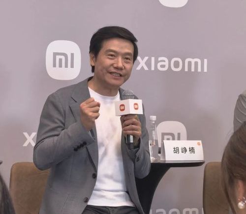 雷军：小米YU7现已有绝对竞争力，10个月只赢了2次输给特斯拉不丢人，从造车起就期待超越特斯拉