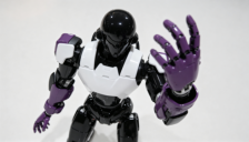合十思维发布物界OS双脑架构具身系统及全尺寸双足人形机器人Humanoid-X 探索物理AI落地路径 