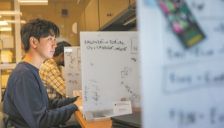 AI直接生成完整电池电解液配方 