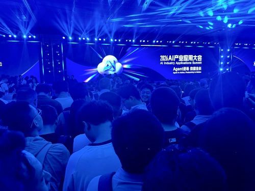 腾讯姚顺雨：AI是长期游戏，下半场刚刚开始