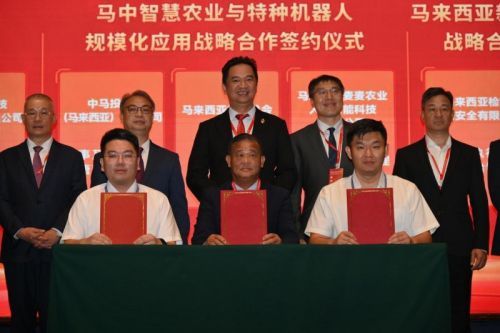 中国AI企业组团签下2万多台特种机器人订单，M’ID携生态伙伴全面落地Model+Robot出海新范式