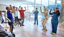千万级机器人订单落地东南亚，傅利叶推动全球具身康养产业发展 