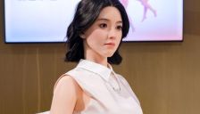 优必选超仿生机器人首发订单破万，情感大模型重新定义人形机器人家庭万亿场景 