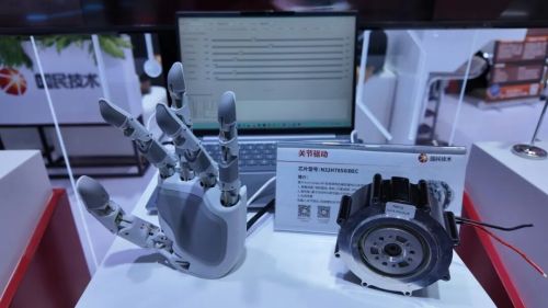具身智能与AI基础设施“爆改”硬件,谁在定义下一代高端MCU?——对话国民技术 具身智能与AI基础设施“爆改”硬件,谁在定义下一代高端MCU?——对话国民技术